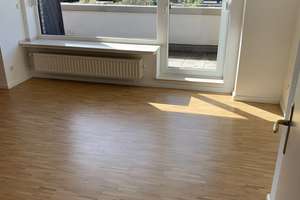 Sehr helle, renovierte Wohnung mit Loggia Dachbalkon an älteres Ehepaar zu vermieten – Die vollständige Adresse der Immobilie erhältst du vom Anbieter., 44267 Holzen, Dortmund – Vorschaubild 8