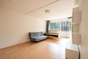 Großzügige 3,5-Zimmer-Wohnung mit Balkon und schönem Blick ins Grüne