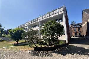 Seltene Gelegenheit: Zwei gepflegte Mehrfamilienhäuser in erstklassiger Lage von Niederkassel – Die vollständige Adresse der Immobilie erhältst du vom Anbieter., 40547 Niederkassel, Düsseldorf – Vorschaubild 2