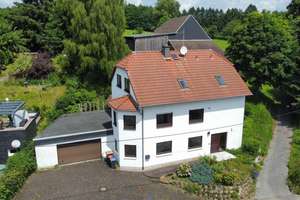 Charmantes Einfamilienhaus mit großzügigem Grundstück (Nähe W-tal-Ronsdorf) – Die vollständige Adresse der Immobilie erhältst du vom Anbieter., 42899 Lüttringhausen West, Remscheid – Vorschaubild 2