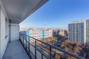 Mitte at its Best: Löffelfertige 2-Zimmer-Wohnung mit Blick über Berlin – Die vollständige Adresse der Immobilie erhältst du vom Anbieter., 10117 Mitte (Ortsteil), Berlin – Vorschaubild 2