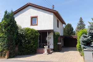 Von Privat: Freist. Einfamilienhaus begehrte Lage, Bj. 1967/80, ca. 215 qm, 604 qm, Garten – Odenwaldstraße 4, 69168 Wiesloch – Vorschaubild 1