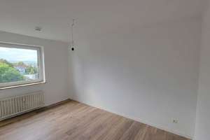 Komplett renovierte, helle 3-Zimmer-Wohnung ca. 77 m² mit Balkon, in Dortmund-Hörde zu v – 44263 Westfalendamm, Dortmund – Vorschaubild 7