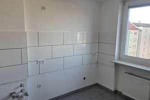 Helle 4,5-ETW im 4. OG mit Dachterrasse in N-Glockenhof (PROVISIONSFREI !) – Keplerstraße 2, 90478 Glockenhof, Nürnberg – Vorschaubild 13