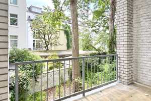 Tolle, teilmöblierte Wohnung mit Balkon und EBK in gefragter Lage – Wilhelm-Tell-Straße 2, 40219 Düsseldorf – Vorschaubild 8