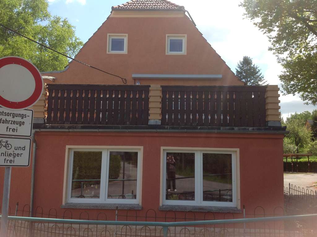 Immobilie in Herrnhut - Geräumiges 8 Zimmer Haus mit Garage in Herrnhut-Strahwalde - Bild 2