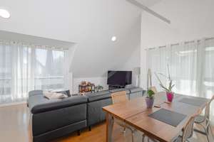 Großzügiges Penthouse mit bequemem Aufzug direkt in die Wohnung – Die vollständige Adresse der Immobilie erhältst du vom Anbieter., 70499 Weilimdorf (Ortsteil), Stuttgart – Vorschaubild 4