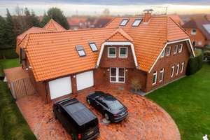 Ein Zuhause, das sich Ihren Lebensplänen anpasst- als Familie, Mehrgenerationen oder zur Vermietung – Die vollständige Adresse der Immobilie erhältst du vom Anbieter., 26556 Westerholt – Vorschaubild 1