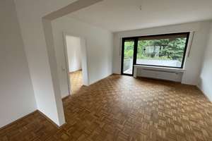 Erstbezug nach Sanierung, Erdgeschoss, 4 Räume, 2 Balkone, Gäste-WC und Bad neu, Parkett Eiche...... – 45239 Werden, Essen – Vorschaubild 4