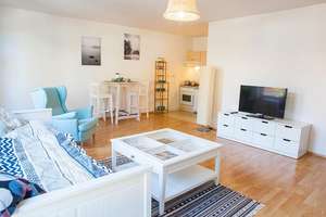 Ruhig, hell, möbliert - Apartment mit Top-Anbindung zwischen Adlershof und Flughafen BER – Die vollständige Adresse der Immobilie erhältst du vom Anbieter., 12524 Altglienicke, Berlin – Vorschaubild 4