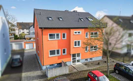 Saniertes Mehrfamilienhaus mit 4 Einheiten und drei Garagen in Karlsruhe-Knielingen