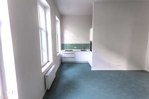 Coole lässige Altbauwohnung, begehbarer Kleiderschrank, voll eingerichtet, BOLON Designboden – Herzogstraße 25, 40215 Friedrichstadt, Düsseldorf – Vorschaubild 2