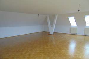 Wunderschöne Dachterrassenwohnung, 4 Zi.   grosses Wohnzimmer ca. 60 m²  2 Bäder  - Fernblick! - U 2 – 81673 Josephsburg, München – Vorschaubild 3