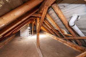 Freistehendes Zweifamilienhaus mit zwei Stellplätzen und Garage, am ruhigen Privatweg gelegen. – Die vollständige Adresse der Immobilie erhältst du vom Anbieter., 40489 Angermund, Düsseldorf – Vorschaubild 42