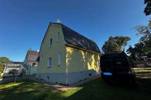 Zweifamilienhaus ( Vermietet )  auf schönen Grundstück  in Zernsdorf sofort verfügbar. – Lindenweg 20, 15712 Königs Wusterhausen – Vorschaubild 1
