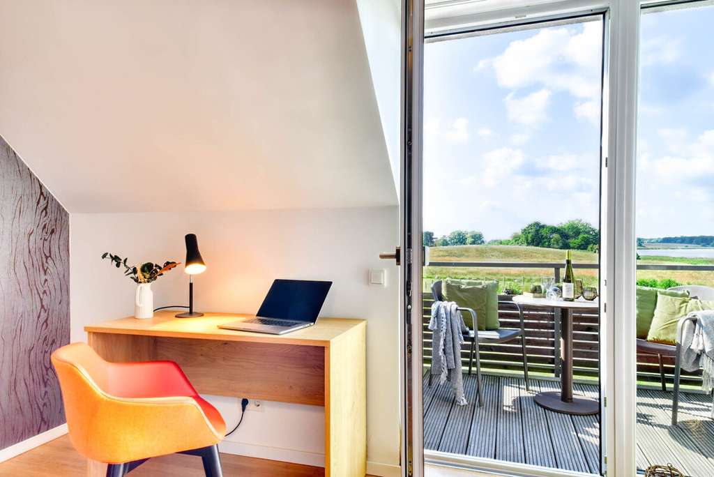 Immobilie in Putbus - Gemütliches Ferienapartment - ruhige Umgebung im energieeffizienten Reetdachhaus in Putbus-Wreechen - Bild 3