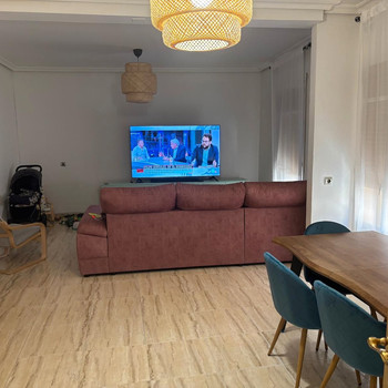 HAUS + WOHNUNG IM ZENTRUM VON ABARAN