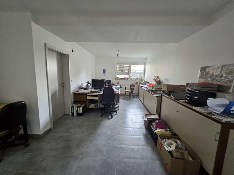 Büro Betriebsgebäude