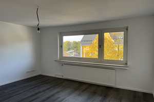 Erstbezug nach umfangreicher Sanierung - 3-Zimmer-Wohnung in Solingen-Gräfrath – Lützowstraße 164, 42653 Solingen – Vorschaubild 1