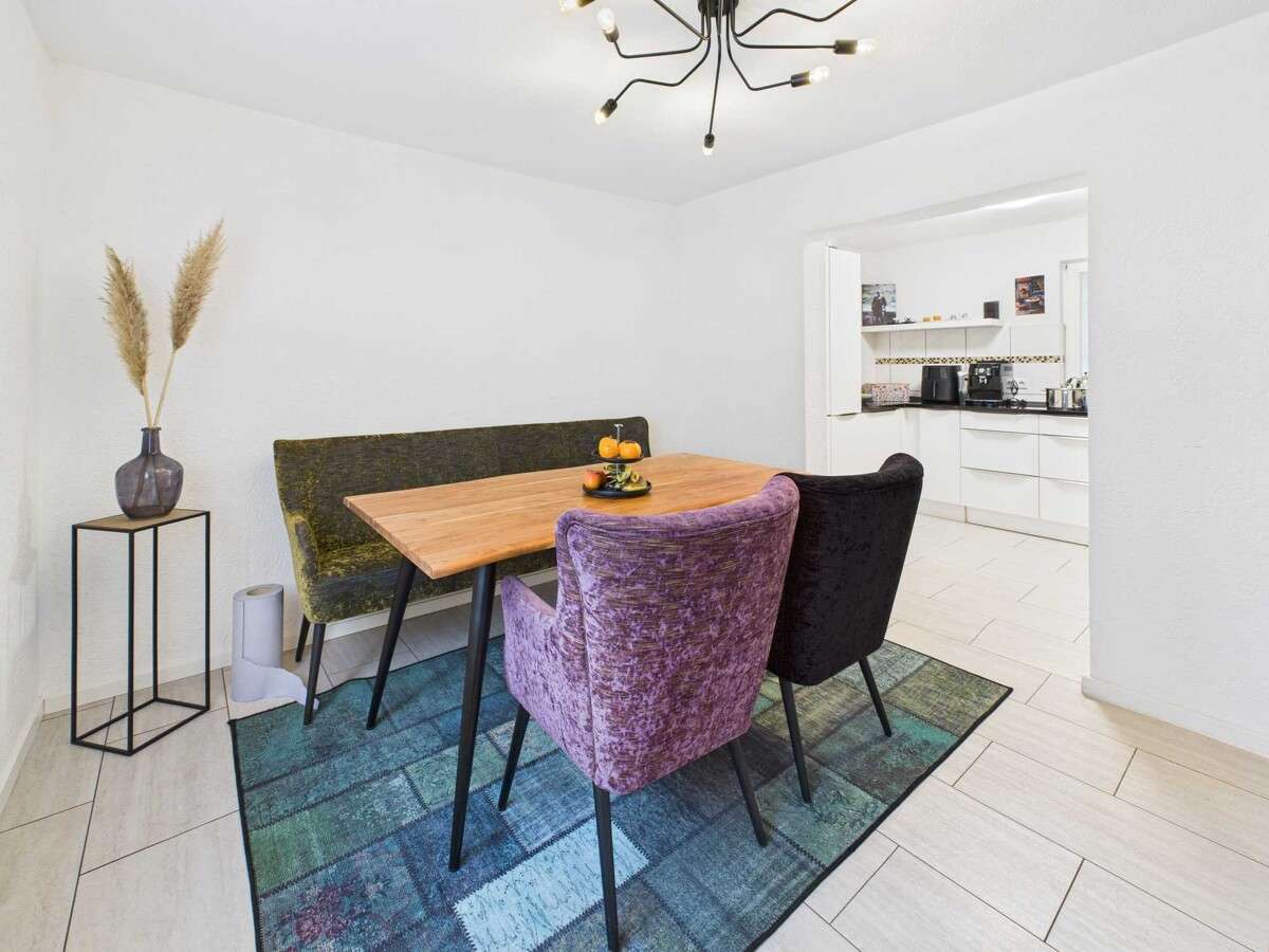 Immobilie in Oberderdingen - Wohnen mit Charme: Saniertes Einfamilienhaus mit Scheune im Ortskern | Oberderdingen | - Bild 3