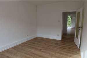 PERFEKT! Zentral, aber mit viel Grün, Erstbezug 2-Zi-Whg. nach Sanierung, EBK, Balkon, Fensterbad – 40227 Oberbilk, Düsseldorf – Vorschaubild 4