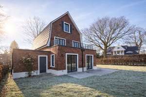 Zeitlose Eleganz in exklusiver Lage – eine Villa der Extraklasse