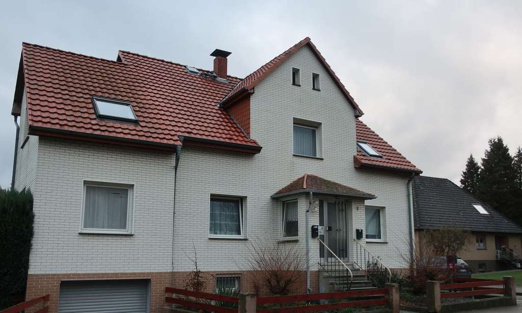 Immobilie in Hameln - Attraktives Anlageobjekt mit Vorder- und Hinterhaus auf großzügigem Grundstück in Groß Hilligsfeld - Bild 1