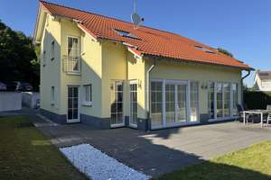 Moderne Doppelhaushälfte mit Garten & hochwertiger Küche in Geisenheim-Marienthal – Im Sonnenrech 22, 65366 Geisenheim – Vorschaubild 6