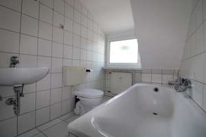 Gepflegte 3-Zimmer-Dachgeschosswohnung in Rodenkirchener Bestlage! – Die vollständige Adresse der Immobilie erhältst du vom Anbieter., 50996 Rodenkirchen (Ortsteil), Köln – Vorschaubild 4