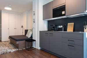 Möbliertes 1-Zimmer-Apartment mit Balkon! – Leopoldstraße 204, 80804 Neufreimann, München – Vorschaubild 4