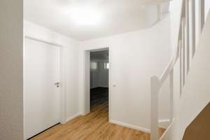 Sonnige 3,5-Zimmer mit Süd-Ost-Balkon, 25 m²-Hobbyraum und TG-Option in ruhiger Lage – Die vollständige Adresse der Immobilie erhältst du vom Anbieter., 22159 Farmsen-Berne, Hamburg – Vorschaubild 21