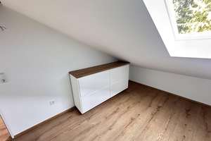 renovierte 2-Zimmer-Dachgeschosswohnung in ruhiger Lage – Die vollständige Adresse der Immobilie erhältst du vom Anbieter., 85354 Freising – Vorschaubild 8