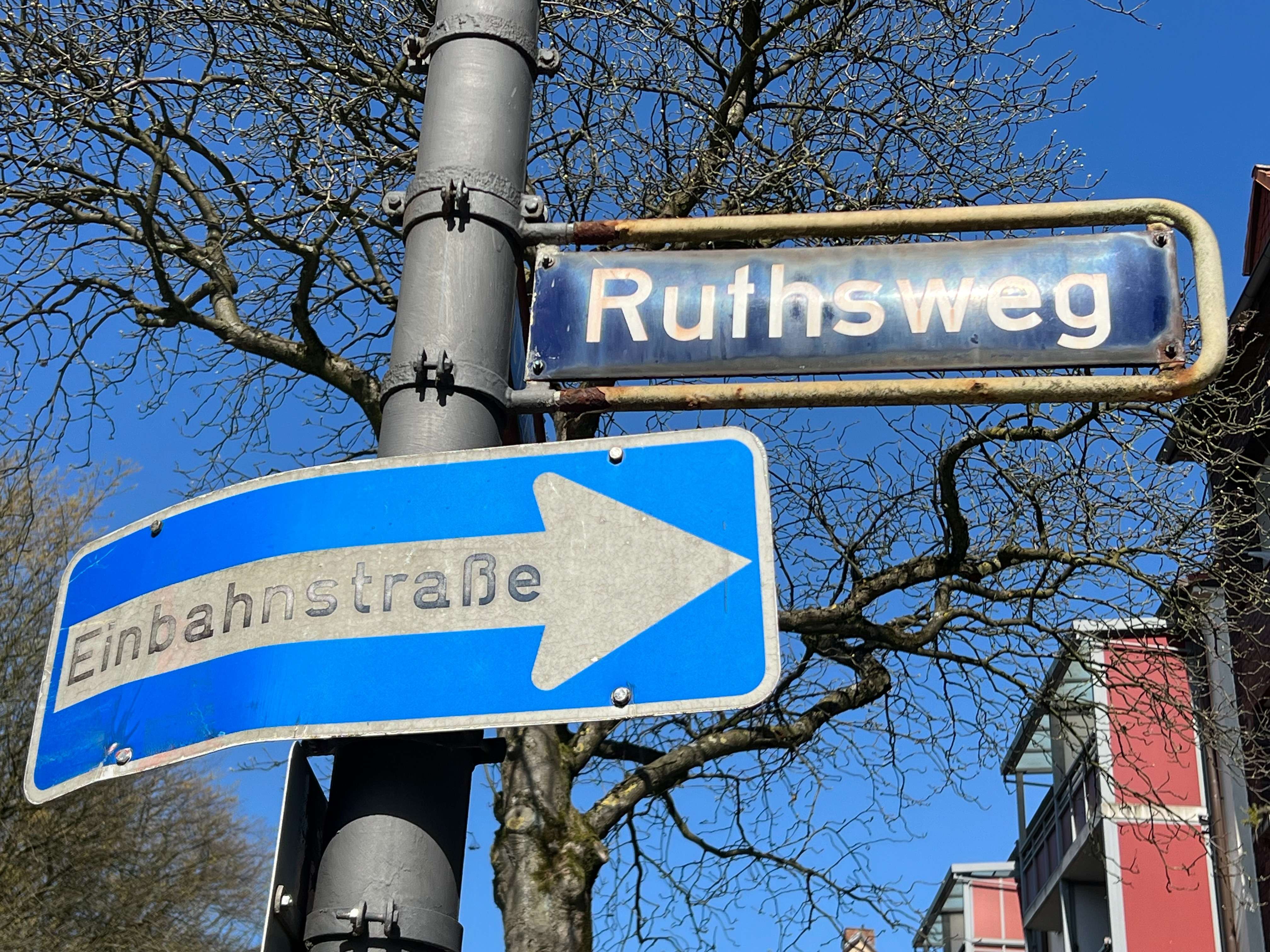 Kapitalanlage: Vermietete 2-Zimmer-Wohnung in Barmbek mit Sanierungsbedarf, Hamburg – Bild 4