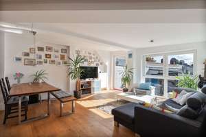 Über den Dächern von Berlin – Luxuriöses Dachgeschoss mit Atrium & Fernblick