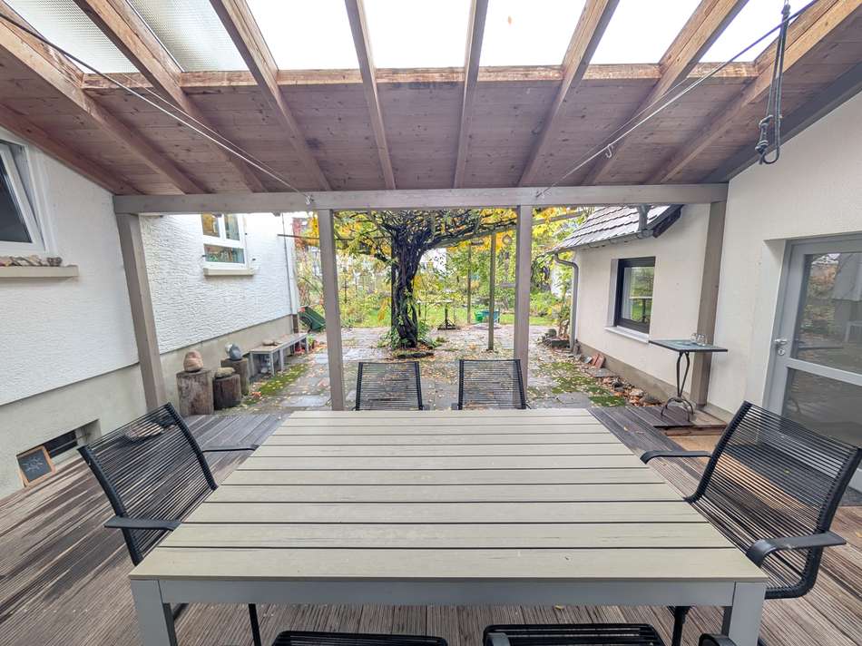 Terrasse Blickrichtung Garten