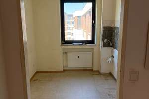 3 Zi+Küche in Rheydt / Balkon/  WBS erf. / Stellplatz optional – Dorfbroicher Straße 22, 41236 Rheydt, Mönchengladbach – Vorschaubild 9