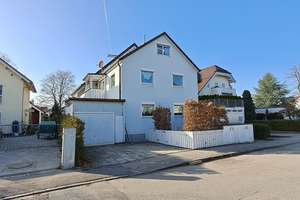 Bezugsfreies Zweiparteienhaus mit großem Garten, Kaminofen, in ruhiger Wohnlage von München Denning!