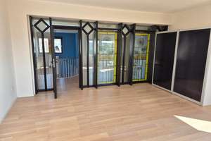 Alternative zum Haus: 5 Zimmer- Maisonette / Küche,  2 Bäder,  mitten in der Stadt/  Bezugfrei