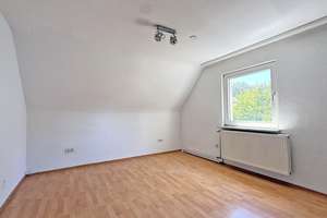 FREIWERDEND: Einfamilienhaus auf großem Grundstück und weiterer Bauplatz in Neureut-Kirc – Die vollständige Adresse der Immobilie erhältst du vom Anbieter., 76149 Neureut, Karlsruhe – Vorschaubild 8