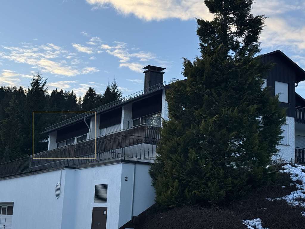 Immobilie in Schönwald im Schwarzwald - Immobilie in Top-Lage: Lichtdurchflutete Räume und viel Platz für Ihren Wohntraum! - Bild 2