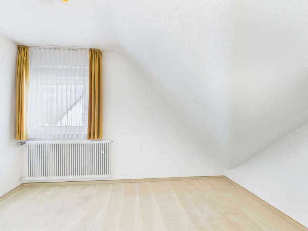 Immobilie in Fellbach - 3-Familienhaus mit Entwicklungschancen – interessante Gelegenheit für Kapitalanleger und Eigennutzer - Bild 3