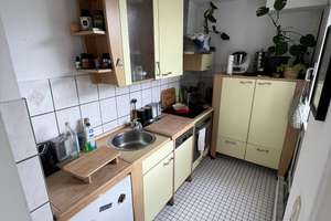 Traumwohnung: Skyline Blick trifft Grünoase: 2 Zimmer mit Südwest Balkon nahe Opernplatz – 60322 Westend-Nord, Frankfurt am Main – Vorschaubild 5