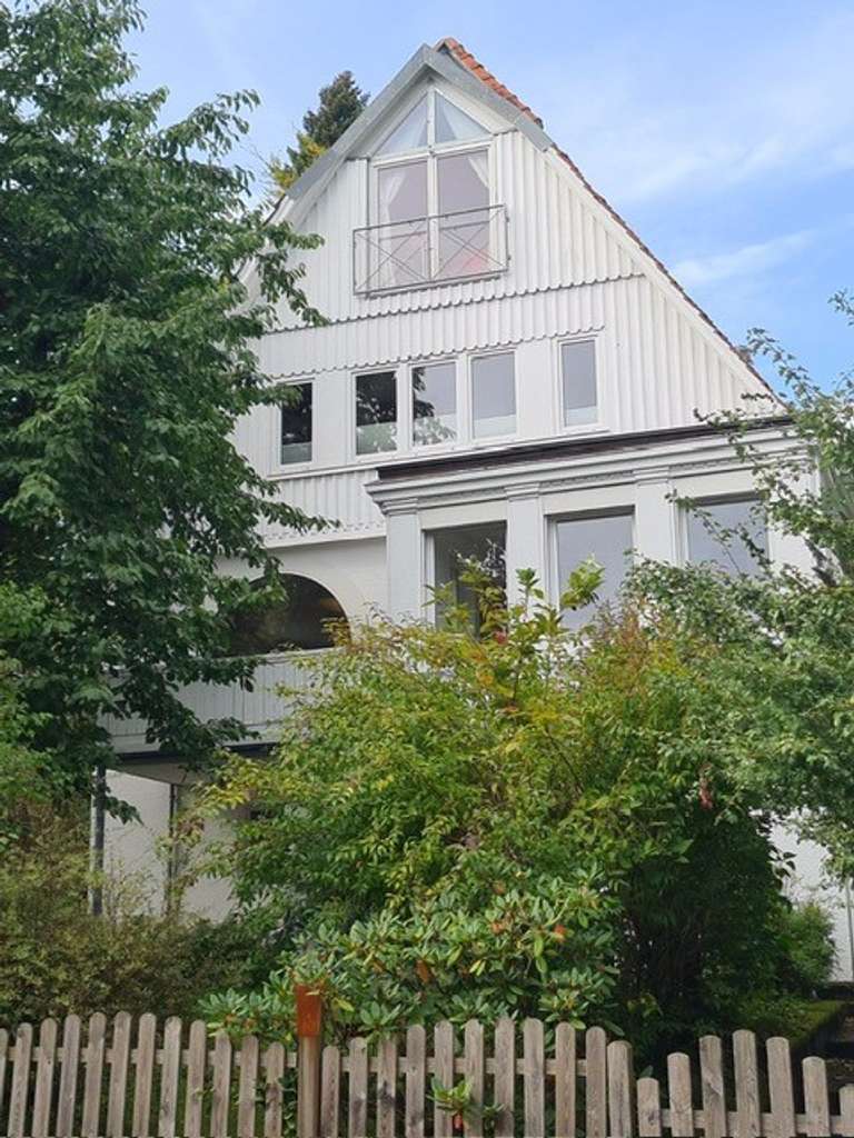 Immobilie in Bad Eilsen - Es gibt Häuser, die sehen Sie.......... - Bild 2