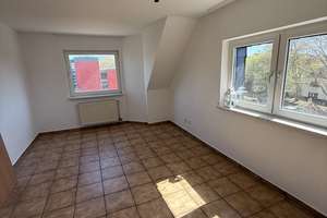  Helle 3-Zimmer-Dachgeschosswohnung (94 m²) – frisch renoviert in Köln-Kalk – Augsburger Strasse 2, 51103 Höhenberg, Köln – Vorschaubild 3