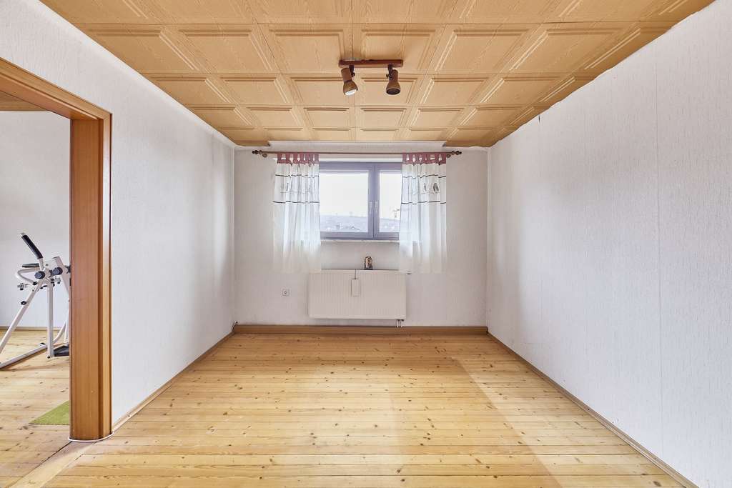 Immobilie in Dielheim - Familienhaus mit Charakter, Garten und großem Ausbaupotenzial- ideal für handwerklich begabte Käufer - Bild 1