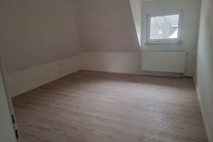 Freundlich helle Dachgeschosswohnung mit optimalem Zuschnitt – Langenacker 104, 44287 Oestrich, Dortmund – Vorschaubild 2
