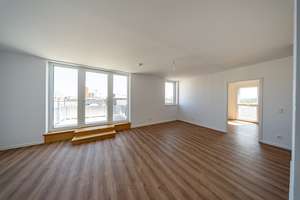 Traumhafte Dachgeschosswohnung mit Fußbodenheizung und zwei Terrassen im Erstbezug – 13599 Haselhorst, Berlin – Vorschaubild 3