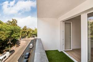 Kreuzberg: Glogauer Str.: ERSTBEZUG nach Sanierung:  2-Zi-Whg, 60 m² im VHS 3. OG + Balkon - SOFORT