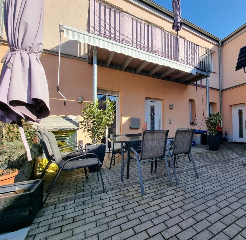 Immobilie in Baiersdorf - Haus im Haus...
Moderne Maisonette- Wohnung mit Terrasse und Balkon - Bild 0