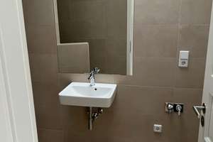 Elegante Dachgeschosswohnung in bester Kiezlage! – Die vollständige Adresse der Immobilie erhältst du vom Anbieter., 10247 Friedrichshain, Berlin – Vorschaubild 8